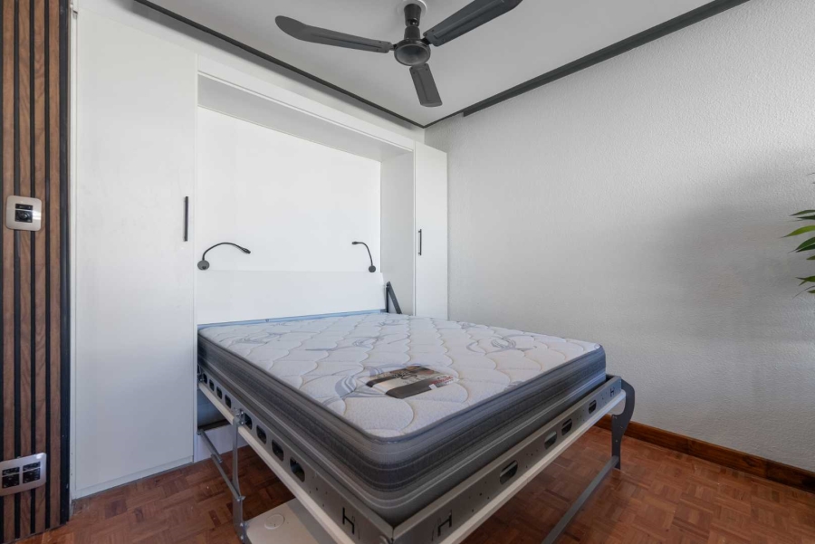 1 Bedroom Property for Sale in Sea Point Western Cape